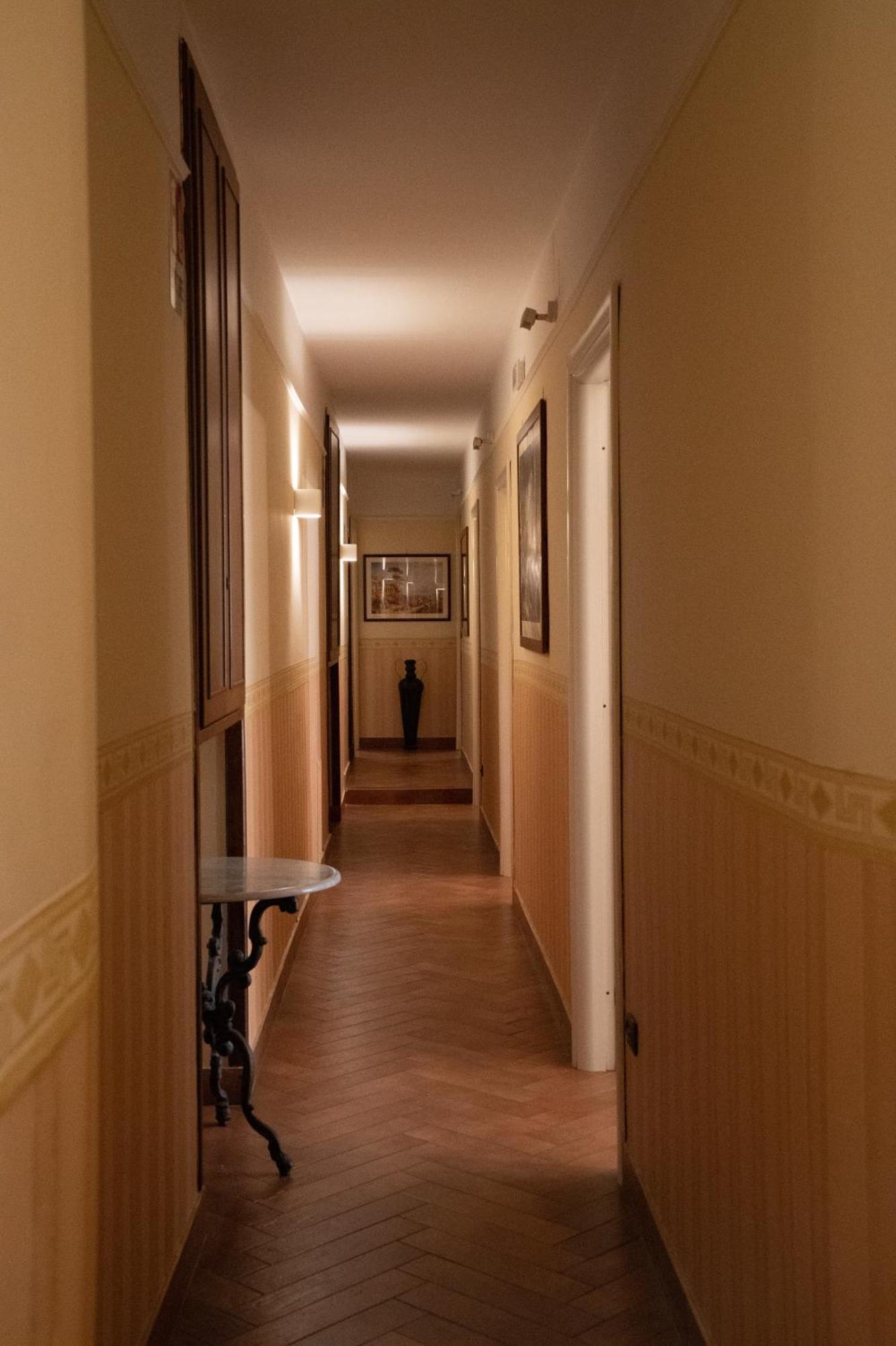 נאפולי B&B Conte Cavour מראה חיצוני תמונה