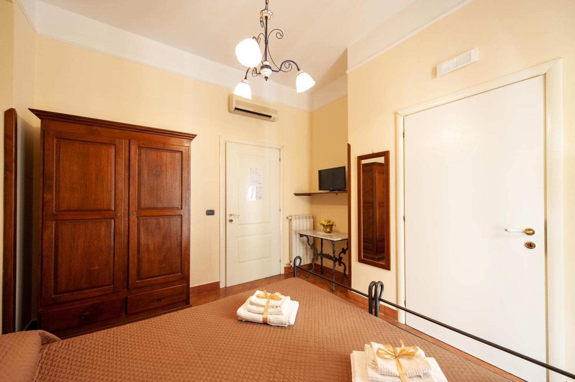 נאפולי B&B Conte Cavour מראה חיצוני תמונה